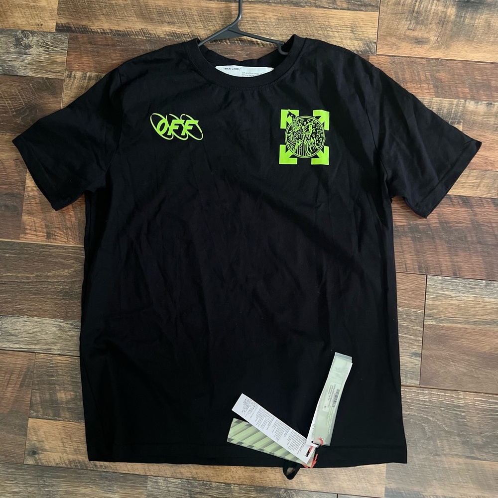 Off-White Black and Green Short Sleeve Tee with Graphic Accents size XL